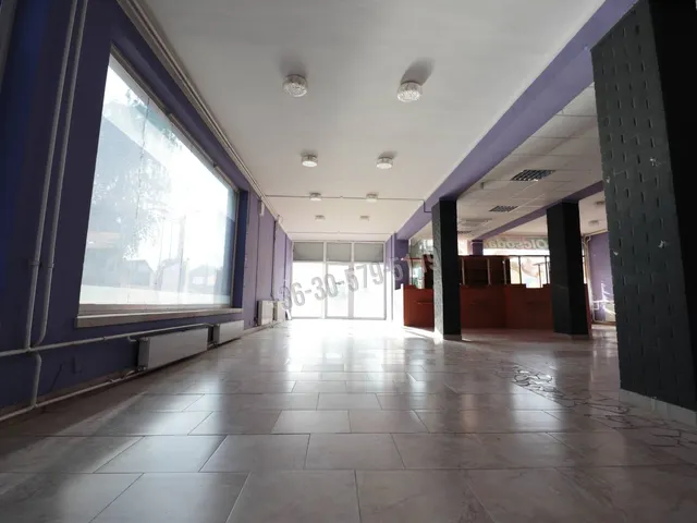 Eladó kereskedelmi és ipari ingatlan Orosháza 200 nm