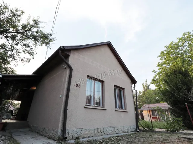 Eladó nyaraló Orosháza, Gyopárosfürdő, Napsugár utca 40 nm