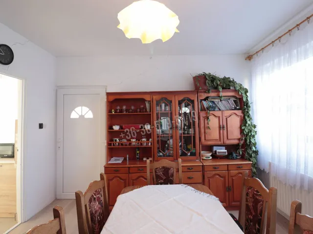 Eladó ház Nagyszénás, Kazinczy utca 120 nm