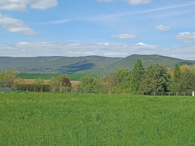 Eladó telek Pilisvörösvár, JÓ TELEK CSENDES HELYEN, KÖZPONTHOZ KÖZEL  520 nm