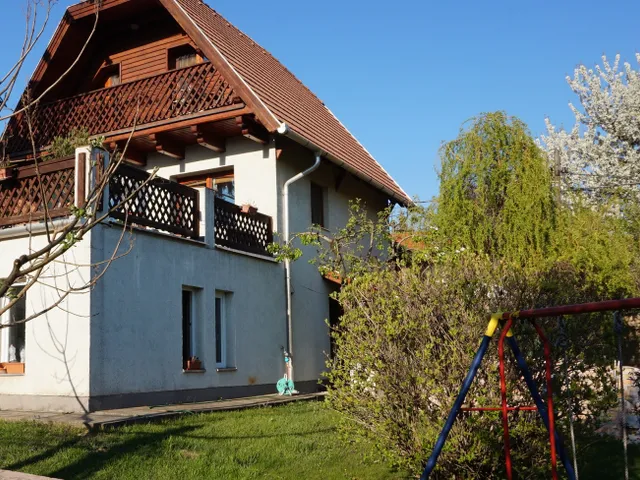 Eladó ház Tinnye 190 nm