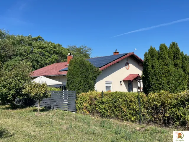 Eladó ház Tinnye 171 nm
