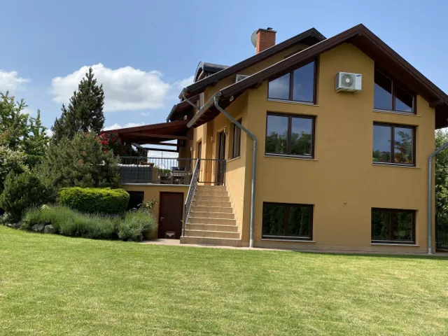 Eladó ház Piliscsaba, Garancsliget 240 nm