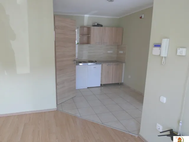 Kiadó lakás Pilisvörösvár, Minigarzon a központban 18 nm