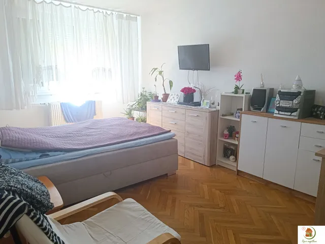 Eladó lakás Budaörs, KÉNYELMES LAKÁS NAPFÉNYES, TÁGAS SZOBÁKKAL  50 nm