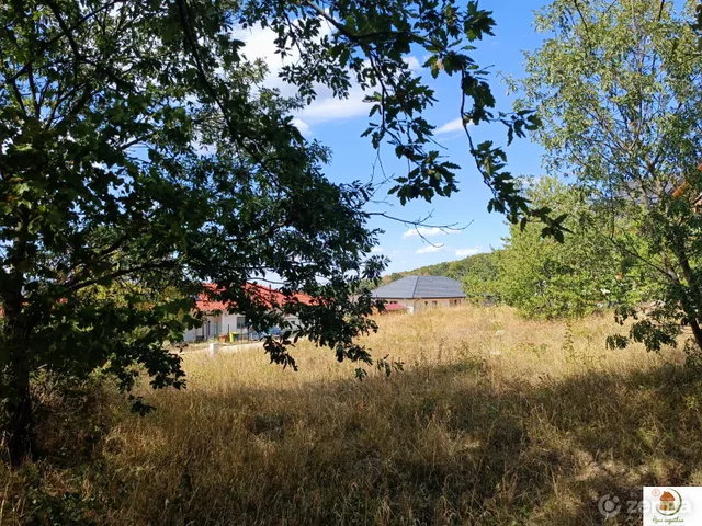 Eladó telek Pilisjászfalu 842 nm