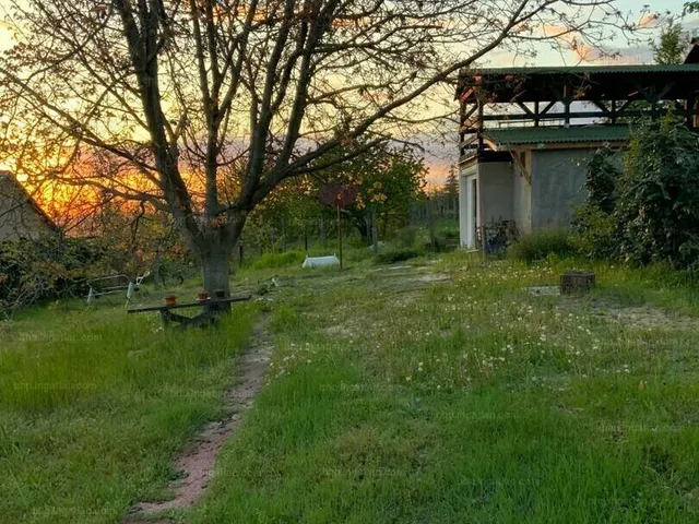 Eladó telek Vác, Törökhegy 60 nm