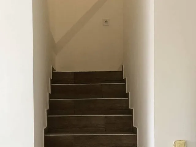 Kiadó ház Vác, Belváros 120 nm