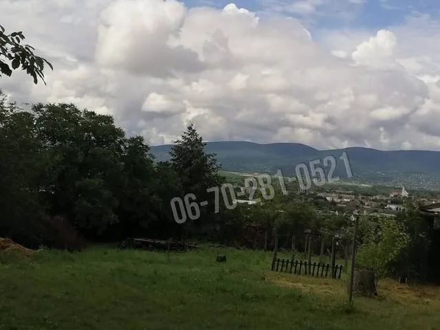 Eladó telek Vác 789 nm