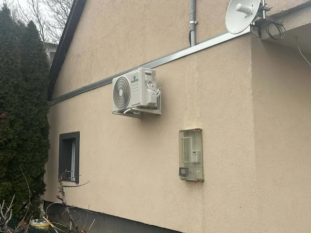 Eladó lakás Vác, Deákvár 30 nm