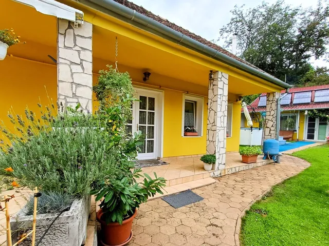 Eladó ház Aszód, Belváros 140 nm