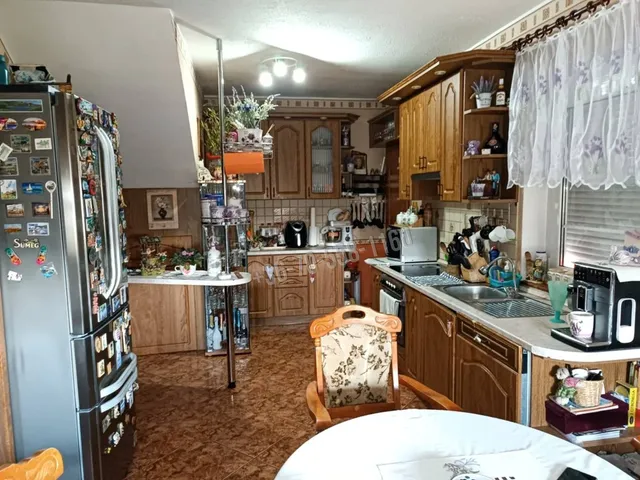 Eladó ház Vác, Buki 170 nm