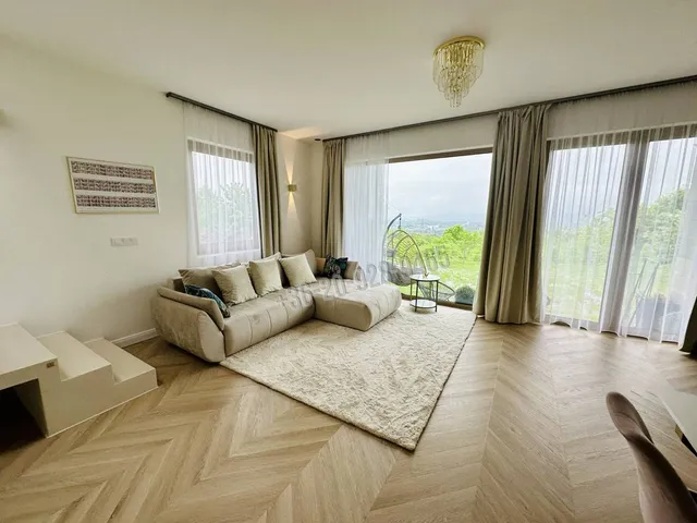 Eladó ház Vác, Törökhegy 160 nm