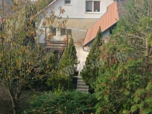 Eladó ház Visegrád, Harangvirág utca 358 nm