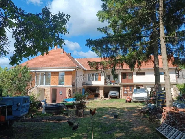 Eladó ház Szokolya 240 nm