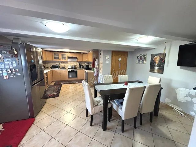 Eladó ház Vácegres 2 nm