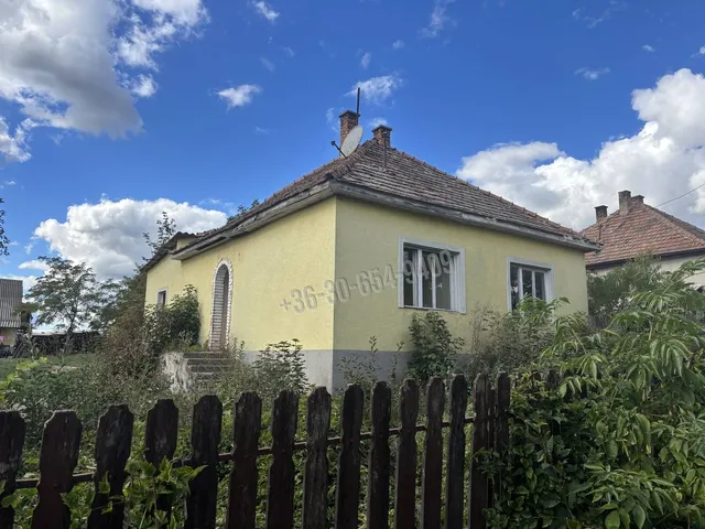 Eladó ház Acsa 120 nm