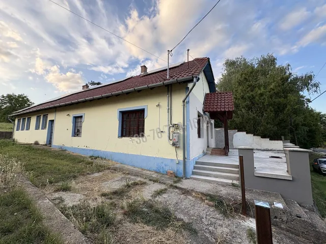 Eladó ház Szanda, Rákóczi utca 171 nm