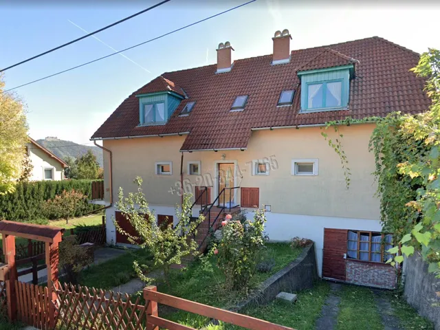 Eladó ház Nagymaros, Szarvas köz 240 nm