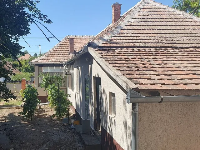 Eladó ház Ecséd, Szabadság utca 90 nm
