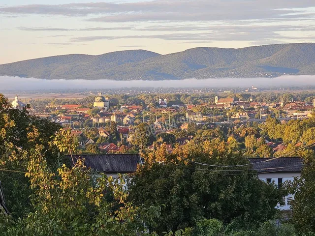 Eladó ház Vác, Deákvár 160 nm