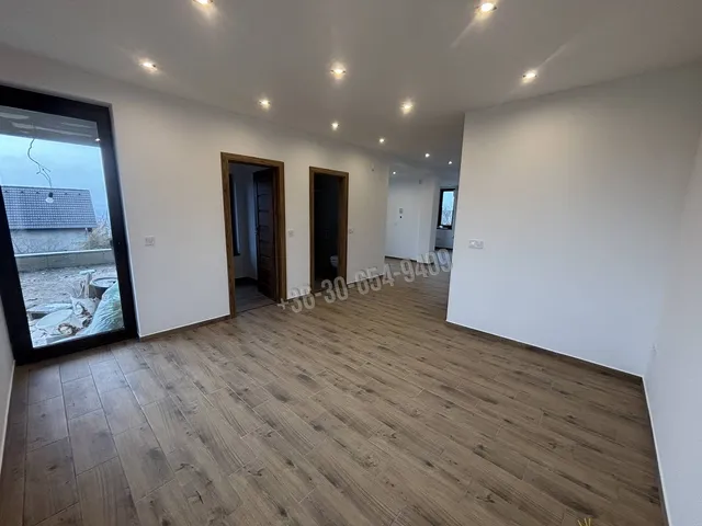 Eladó ház Vác, Deákvár 160 nm