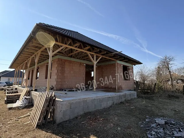 Eladó ház Nézsa, Kamilla utca 155 nm