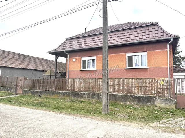 Eladó ház Mohora 120 nm