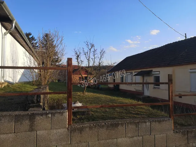 Eladó ház Cserháthaláp 170 nm