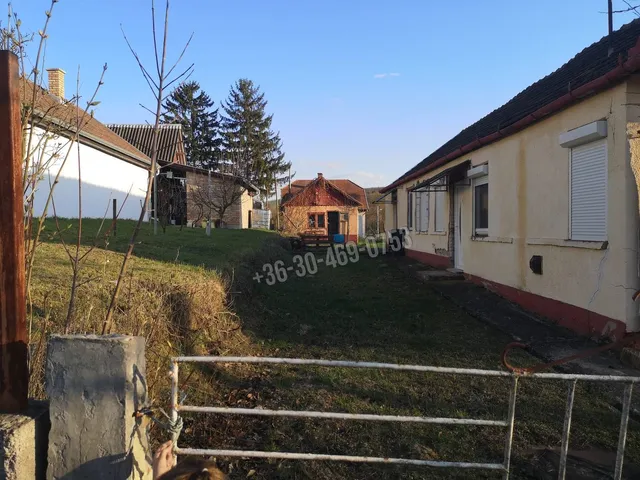 Eladó ház Cserháthaláp 170 nm