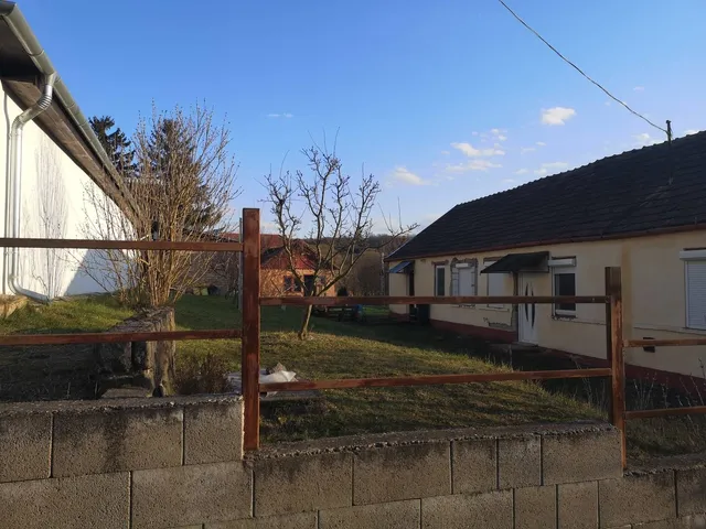 Eladó ház Cserháthaláp 170 nm