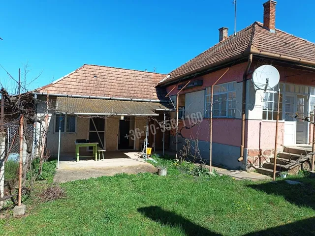 Eladó ház Perőcsény, Hunyadi utca 100 nm