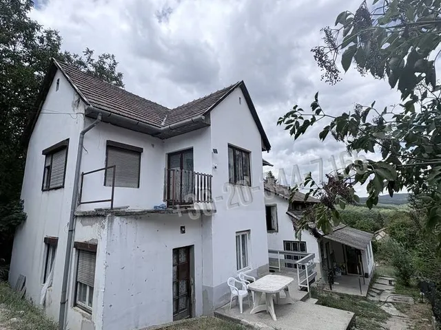Eladó ház Verőce, Lugosi utca 171 nm