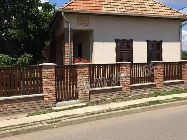 Eladó ház Poroszló, Petőfi Sándor utca 96 nm