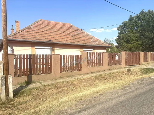 Eladó ház Vácduka 117 nm