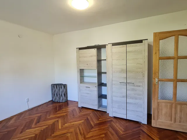 Kiadó lakás Dunaújváros, Béke városrész, Diófa 35 nm