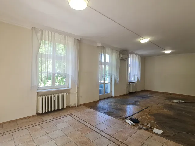 Eladó lakás Dunaújváros, Belváros, Vasmű út 37. 130 nm