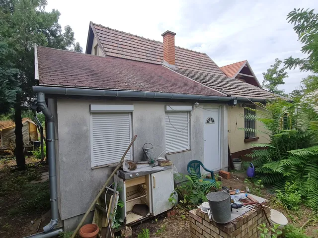 Eladó üdülő és hétvégi ház Kulcs, Kiskert utca 40 nm