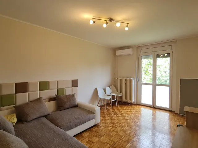 Eladó lakás Dunaújváros, Belváros, Krúdy Gyula sor 59 nm