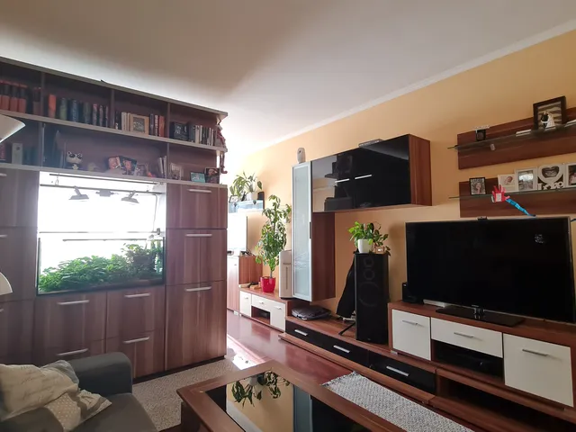 Eladó lakás Dunaújváros, Dózsa városrész, Köztársaság út 4 59 nm