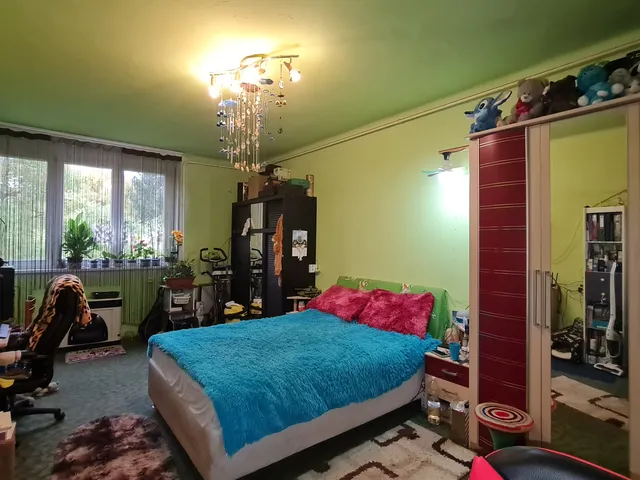 Eladó lakás Dunaújváros, Kertváros 37 nm