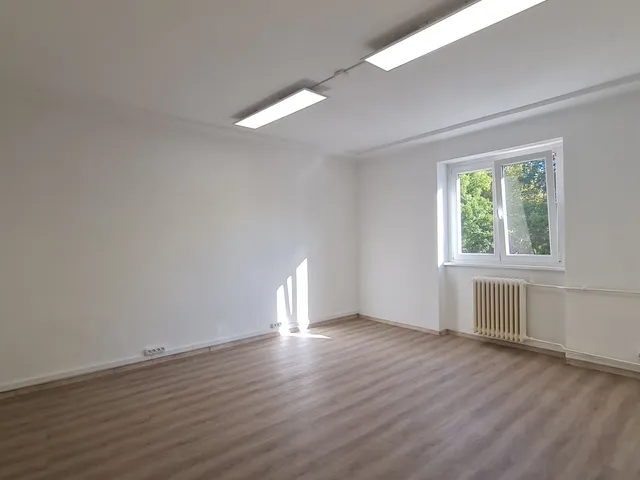 Kiadó lakás Dunaújváros, Belváros, Szórád Márton út 18. 35 nm