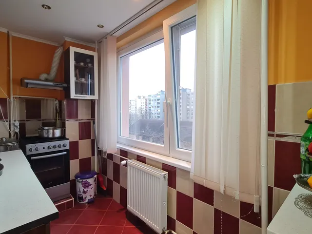 Eladó lakás Dunaújváros, Római városrész, Római körút 51 nm