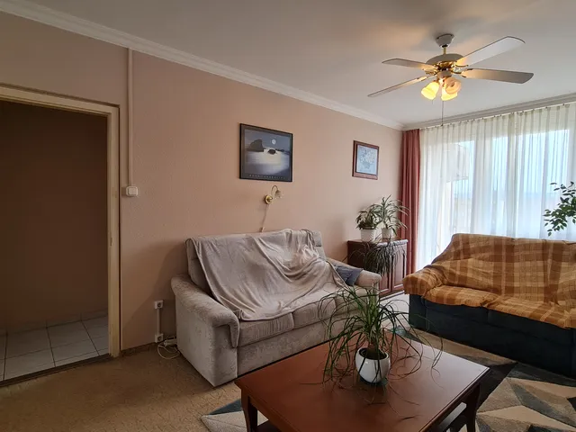 Eladó lakás Dunaújváros, Római városrész, Római körút 57 nm