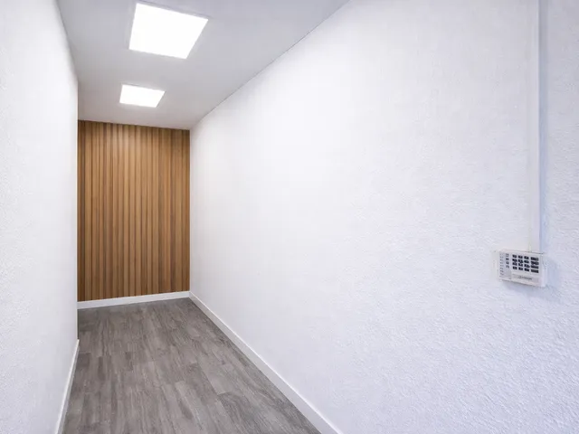 Kiadó kereskedelmi és ipari ingatlan Dunaújváros, Belváros 8 nm