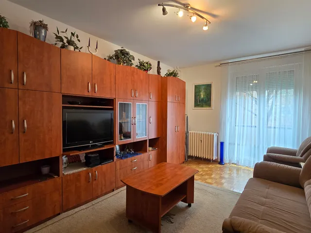 Eladó lakás Dunaújváros, Belváros 44 nm