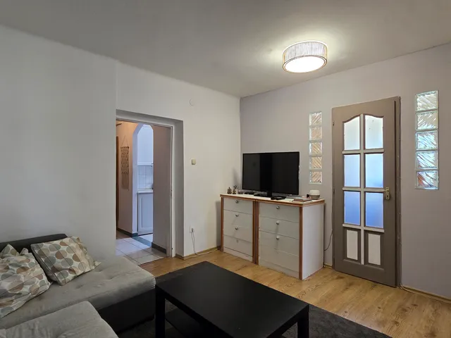 Eladó lakás Dunaújváros, Belváros 50 nm