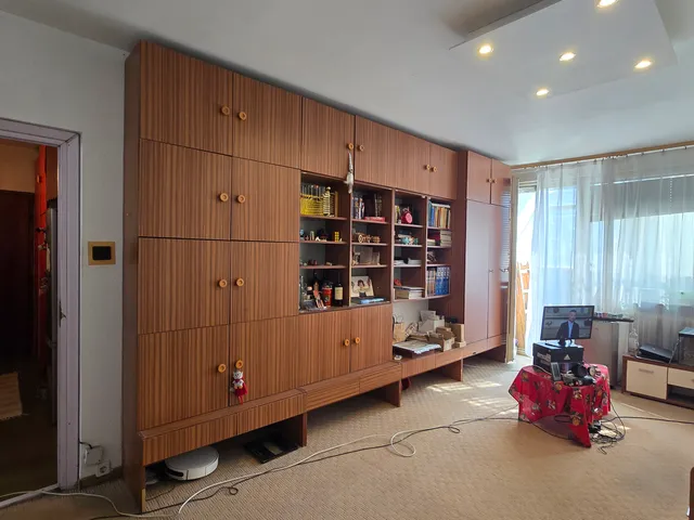 Eladó lakás Dunaújváros, Béke városrész, Lajos király körút 53 nm