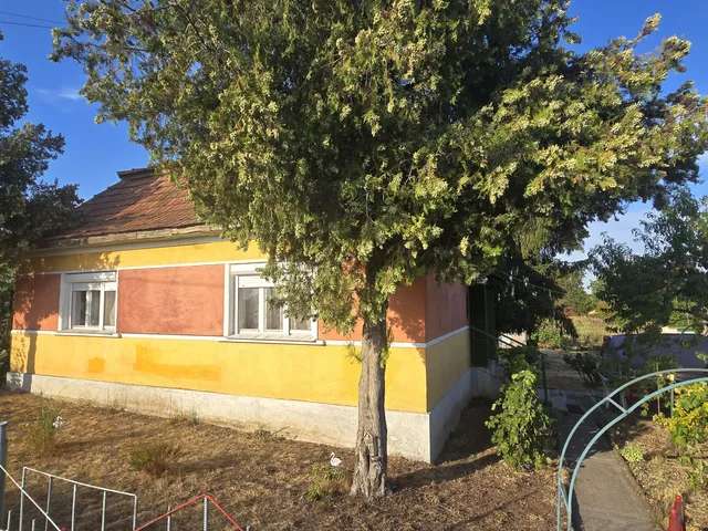 Eladó ház Nagyvenyim 80 nm
