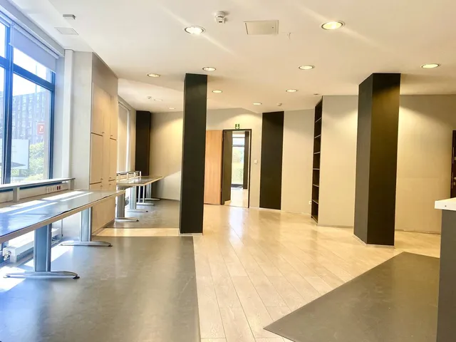 Kiadó kereskedelmi és ipari ingatlan Budapest X. kerület, Ligettelek 231 nm